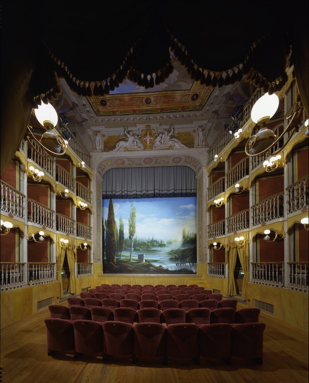 Teatro Torti. La sala verso il boccascena